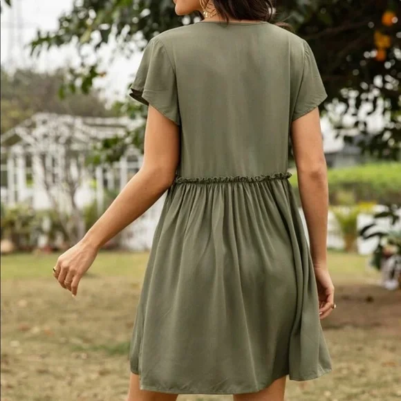 slim fit dress slacks Zara Green Mini Dress – OWNI main image 0